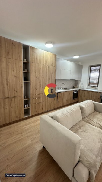 apartament cu dormitor si living cu bucatarie in zona Vivo