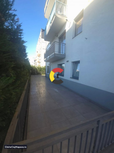 Inchiriez apartament cu 3 camere decomandate, zona OMV/Calea Turzii 