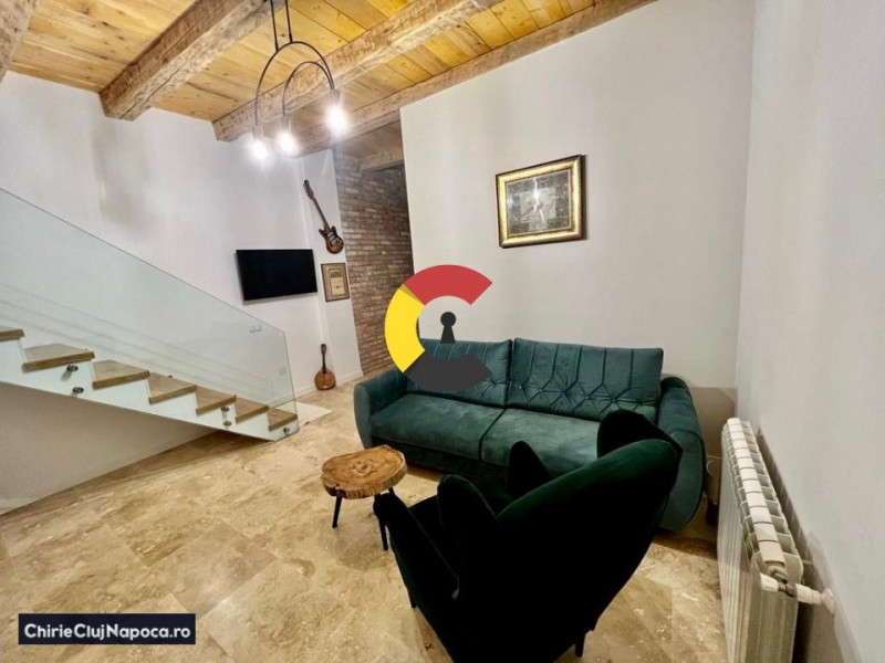 Casa cu 4 camere, 3 dormitoare, 2 bai, terasa, zona Piata 1 Mai