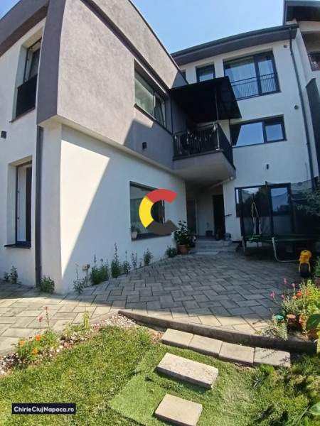 APARTAMENT FRUMOS LA 10 MINUTE DE UMF SI DE ZONA CENTRALA!