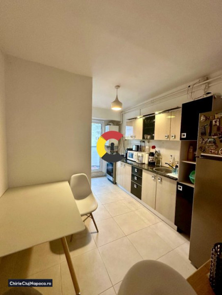 Apartament cu 2 camere, Central, P-ta Cipariu