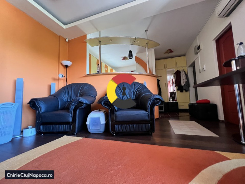 Apartament semicentral cu  2 camere semidecomandate-Str.Traian Mosoiu