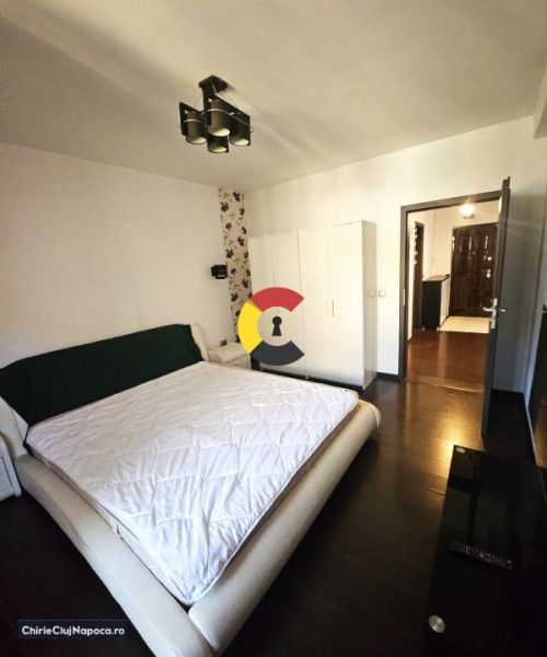2 DORMITOARE SEPARATE, BUCATARIE, BAIE SI PARCARE PRIVATA!