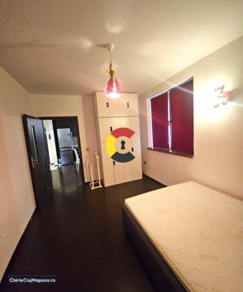 2 DORMITOARE SEPARATE, BUCATARIE, BAIE SI PARCARE PRIVATA!
