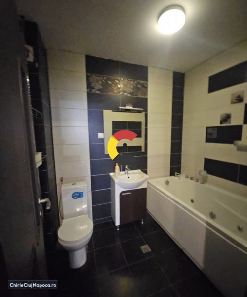 2 DORMITOARE SEPARATE, BUCATARIE, BAIE SI PARCARE PRIVATA!