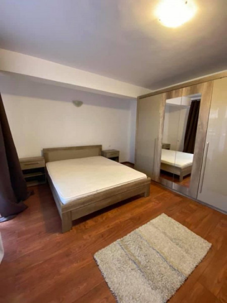 For rent! Apartament with 3 bedrooms+living, verry near to UMF/CENTER