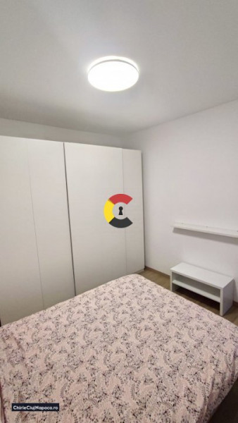 Apartament fain cu living si 2 dorm. dec., Calea Turzii, zona MOL, balcon 