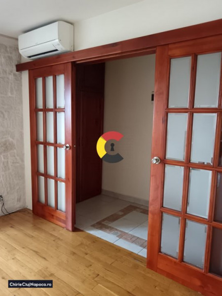 Apartament cu 3 camere la 5 minute de Zona Centrală - strada N. Titulescu nr. 2!