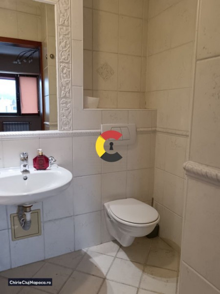 Apartament cu 3 camere la 5 minute de Zona Centrală - strada N. Titulescu nr. 2!