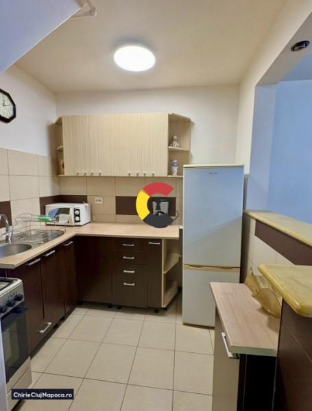 Casa cu 2 camere, Semicentral, zona strazii Paris