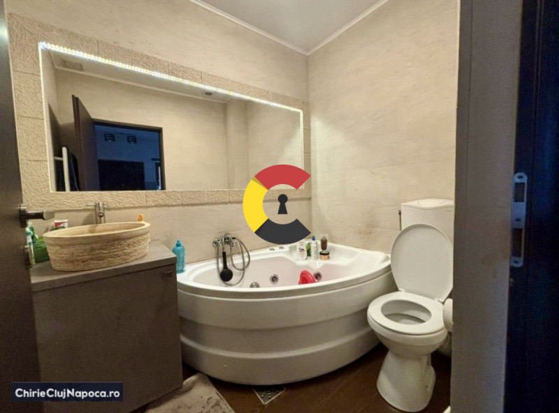 Casa frumoasa cu 3 camere, zona Liberty, parcare