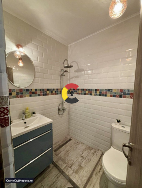 Casa frumoasa cu 3 camere, zona Liberty, parcare