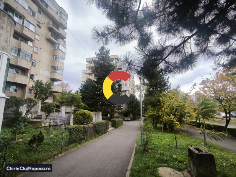 Ap spatios cu 2 camere deco zona Kaufland Manastur, 2 statii de Centru