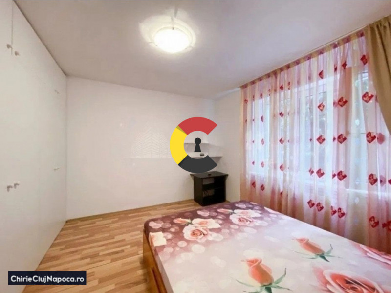 Inchiriez apartament cu 2 camere central