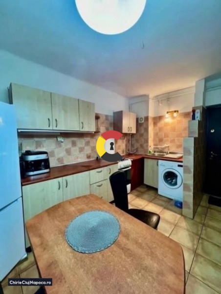 Inchiriez apartament cu 2 camere central