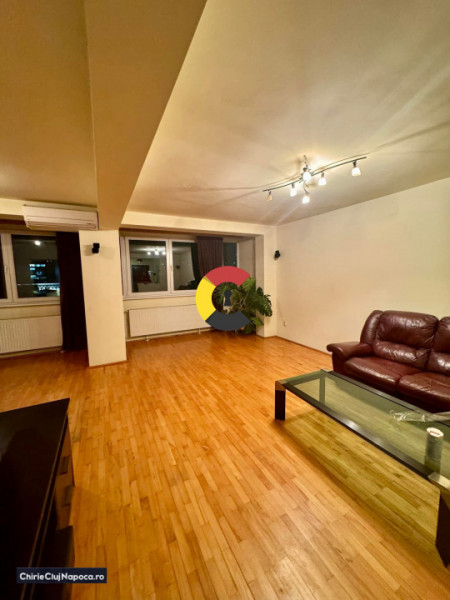 Apartament spatios cu 2 camere, CENTRU, zona Parcului Central, parcare