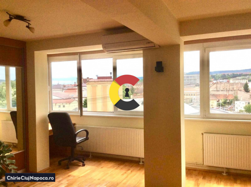 Apartament spatios cu 2 camere, CENTRU, zona Parcului Central, parcare