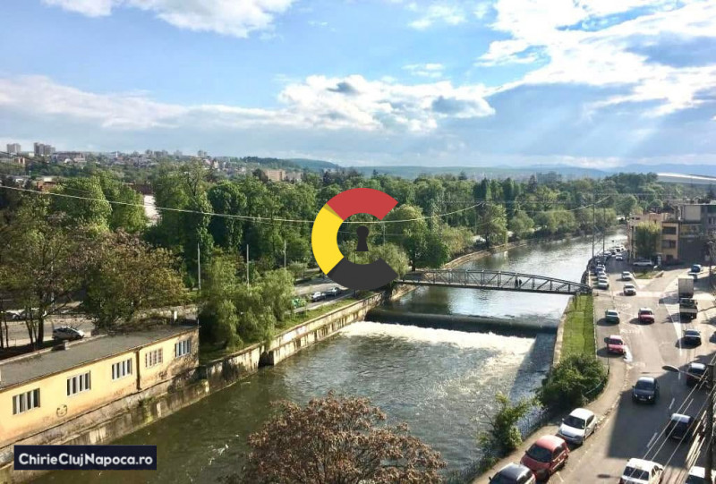 Apartament spatios cu 2 camere, CENTRU, zona Parcului Central, parcare