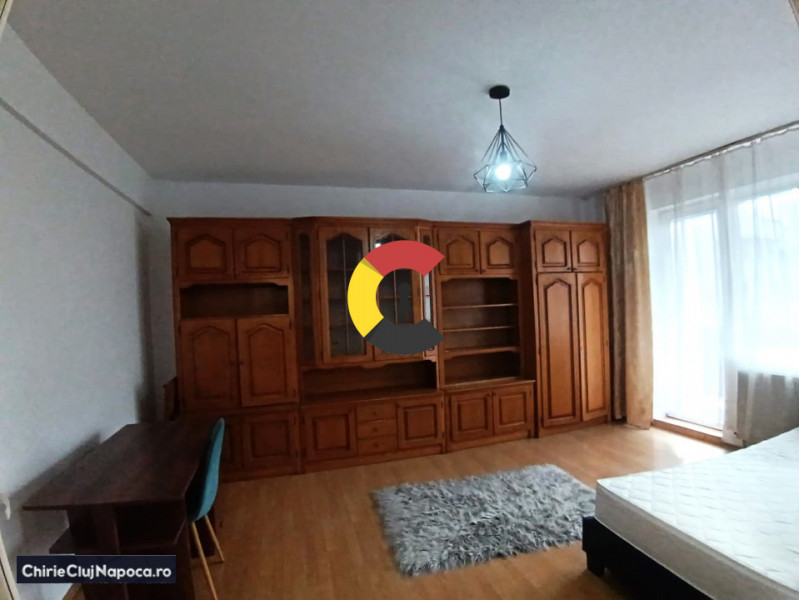 APARTAMENT CU O CAMERA-LA 5 MINUTE DE FSEGA/IULIUS MALL