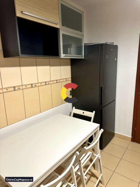 Apartament studentesc cu 2 dormitoare si balcoane, Zorilor , zona 18Gym 