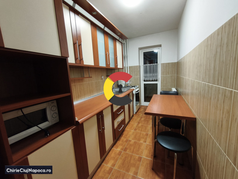 Apartament fain cu 2 camere+balcon, Manastur, 4-5 statii de Centru