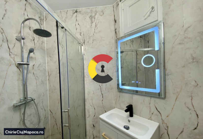 Apartament renovat cu 2 camere, la casa, Centru , zona P-ta Unirii