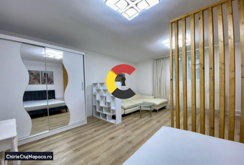 Apartament renovat cu 2 camere, la casa, Centru , zona P-ta Unirii