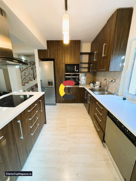 DUPLEX SPAȚIOS CU 3 DORMITOARE •CURTE PRIVATĂ• FLOREȘTI • PET FRIENDLY