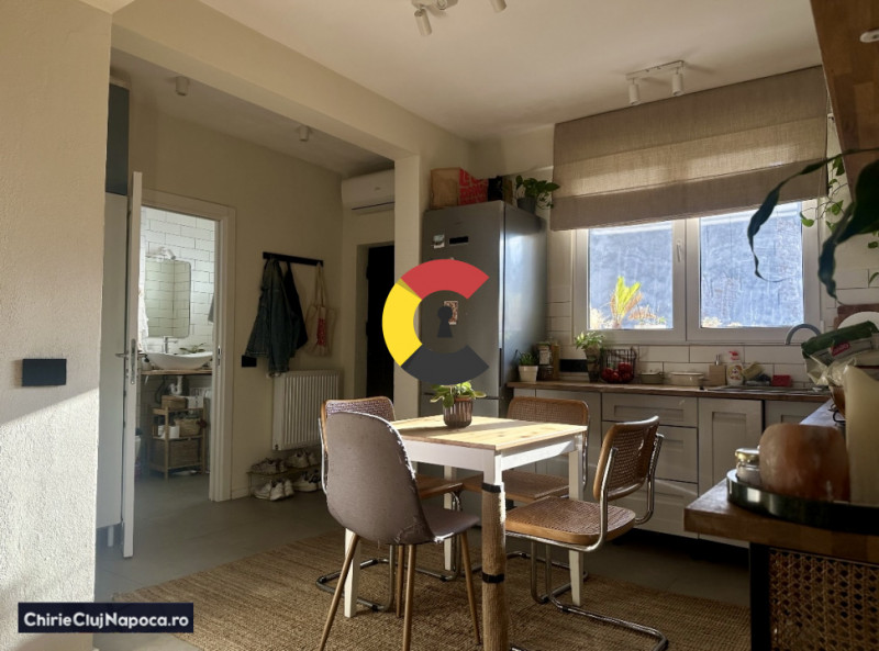 Apartament cu 2 camere, Centru, zona Facultatii de Litere