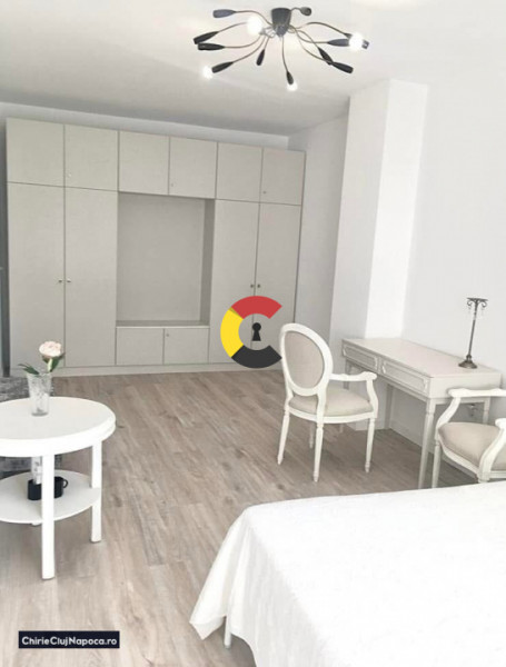 Apartament luminos cu balcon, Andrei Muresanu , zona Observator