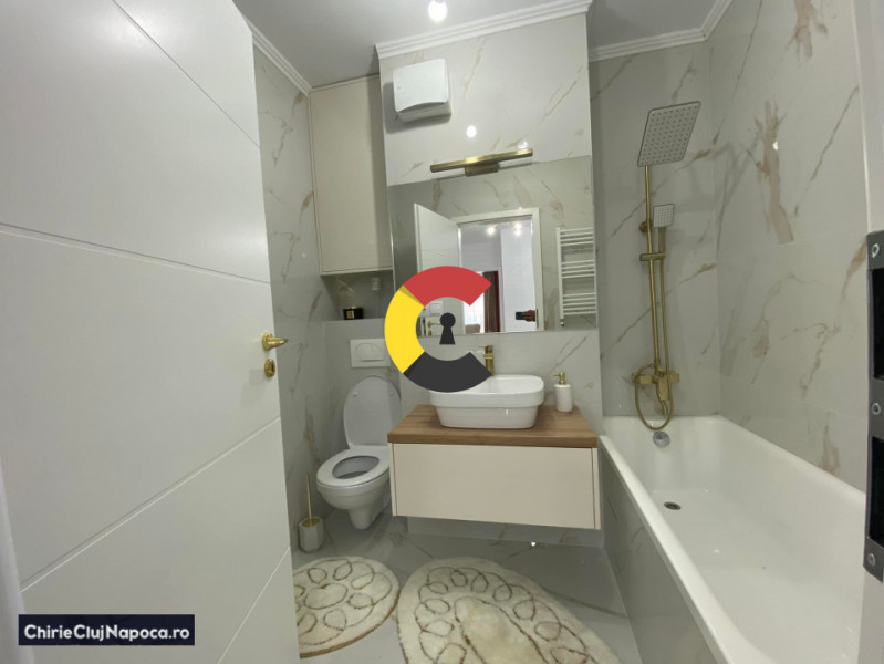 APARTAMENT LUMINOS - CU PARCARE SUBTERANA - ZONA PODULUI IRA!