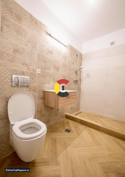 Apartament fain cu 2 camere si balcon, Gheorgheni, zona Sopor, parcare