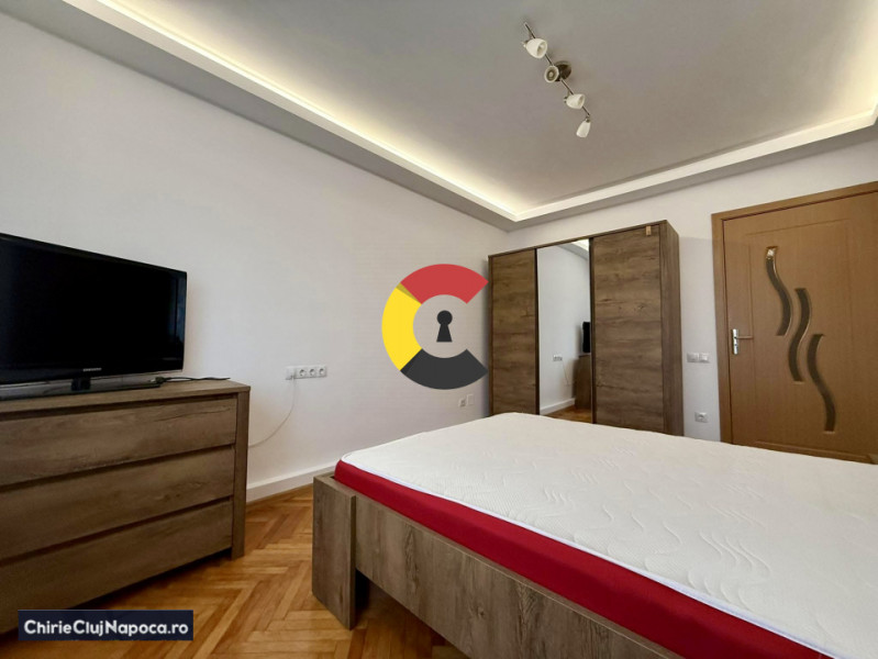 Apartament studențesc cu 3 camere, Manastur, zona Bucium, 2 garaje