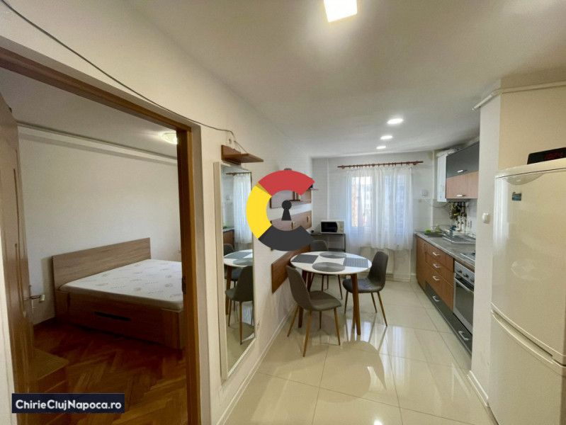 Apartament studențesc cu 3 camere, Manastur, zona Bucium, 2 garaje