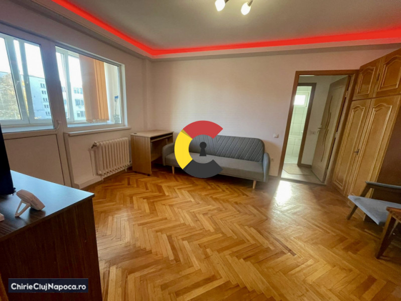 Apartament studențesc cu 3 camere, Manastur, zona Bucium, 2 garaje