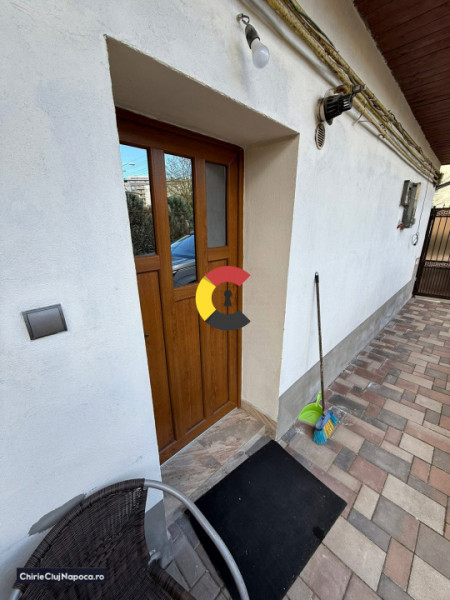 Ap cu o cameră, ieșire la curte | cart Plopilor, zona Platinia