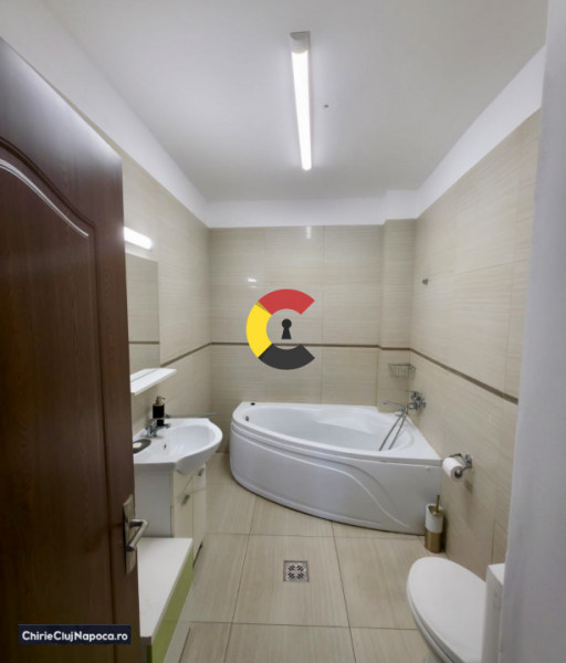 Apartament cu 3 camere, Zorilor, zona Spitalului de recuperare, parcare