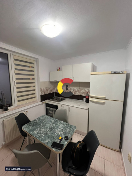 Garsoniera decomandata+parcare si boxa, cartier Manastur, zona buna