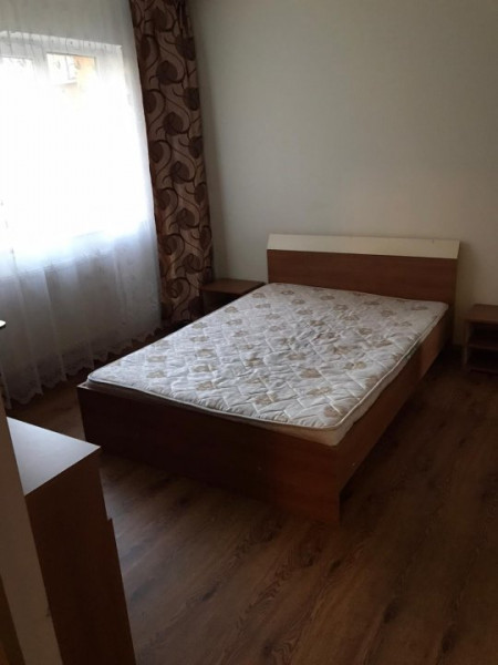 Inchiriez apartament cu 2 camere, Cart Manastur, 4-5 statii de Centru