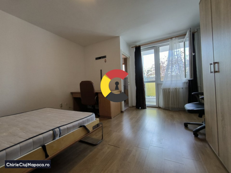 Garsoniera spatioasa + balcon zona McDonald's, 4-5 statii de Centru 