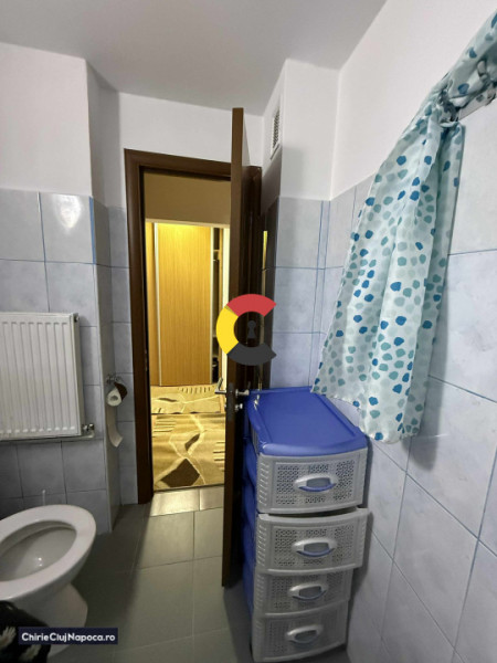 Apartament spatios cu 2 camere decomandate + balcon, Cartier Marasti