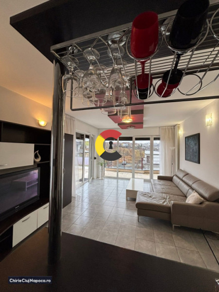 Penthouse spațios și luminos cu 2 camere • Terasă de 60 mp