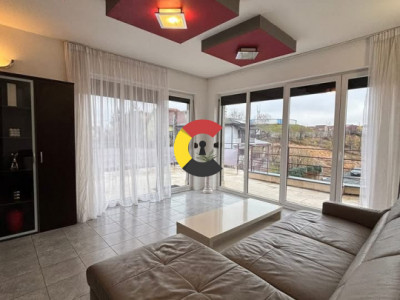 Penthouse spațios și luminos cu 2 camere • Terasă de 60 mp