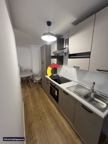 Apartament 3 camere + parcare + balcon, totul nou, Cart. Grigorescu 