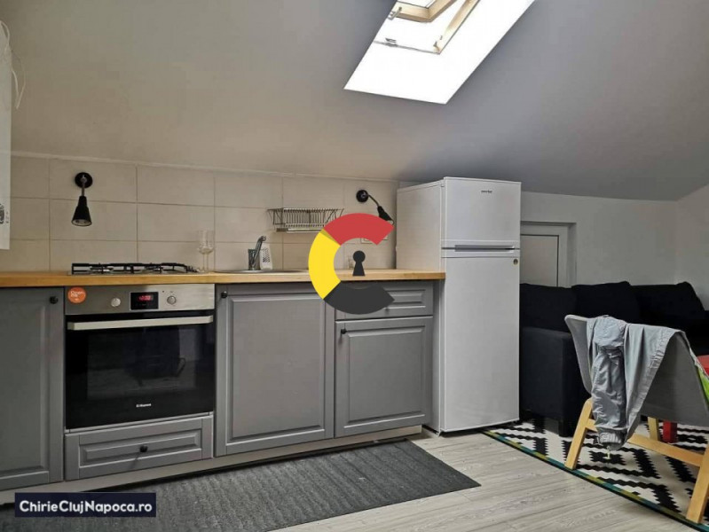 Apartament fain (living-bucatarie, dormitor) zona Auchan Iris 