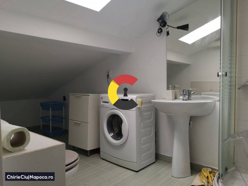 Apartament fain (living-bucatarie, dormitor) zona Auchan Iris 