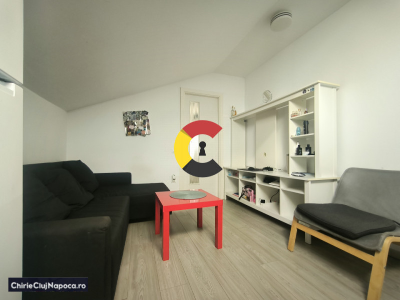 Apartament fain (living-bucatarie, dormitor) zona Auchan Iris 