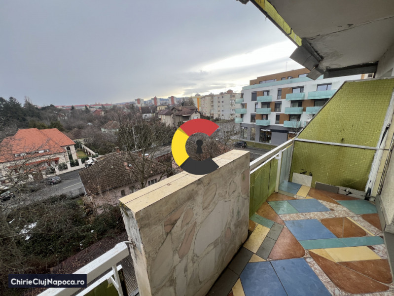 UMF, Apartament 3 camere decomandate + 2 balcoane + parcare 