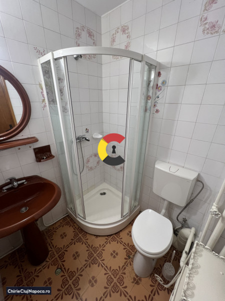 UMF, Apartament 3 camere decomandate + 2 balcoane + parcare 