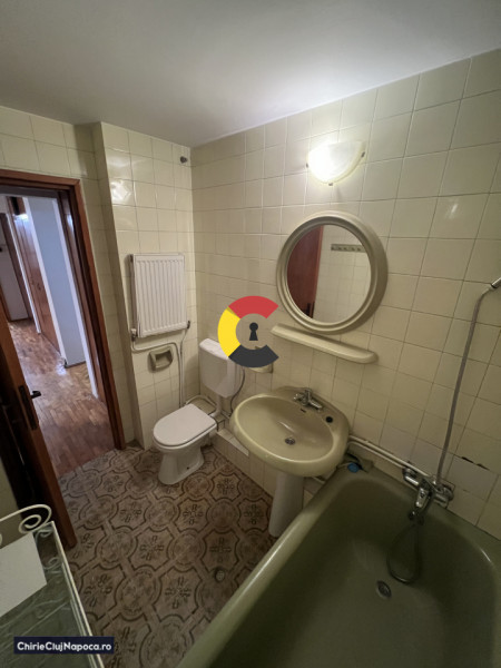 UMF, Apartament 3 camere decomandate + 2 balcoane + parcare 